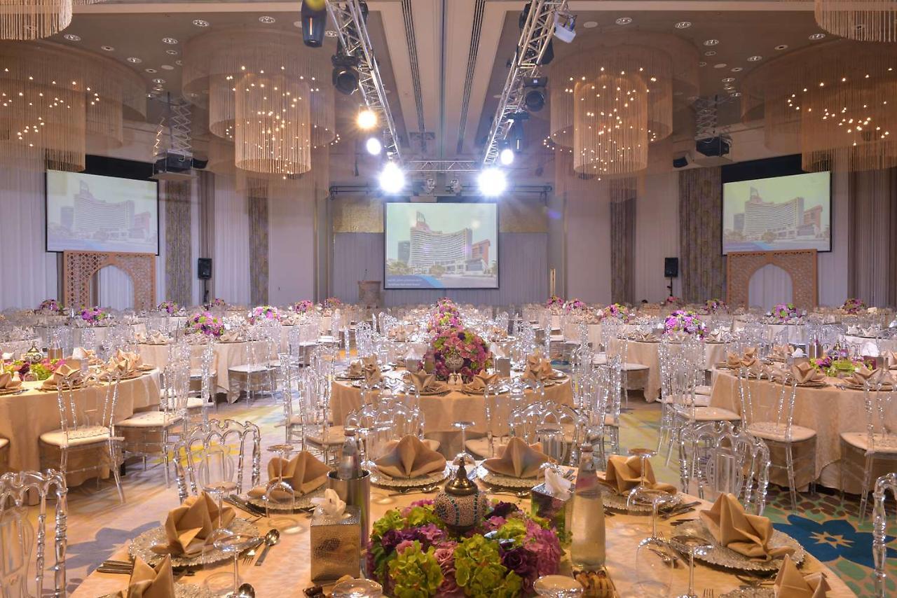 Symphony Style Hotel Kuwait Salmiya Luaran gambar The 2012 Gala Dinner