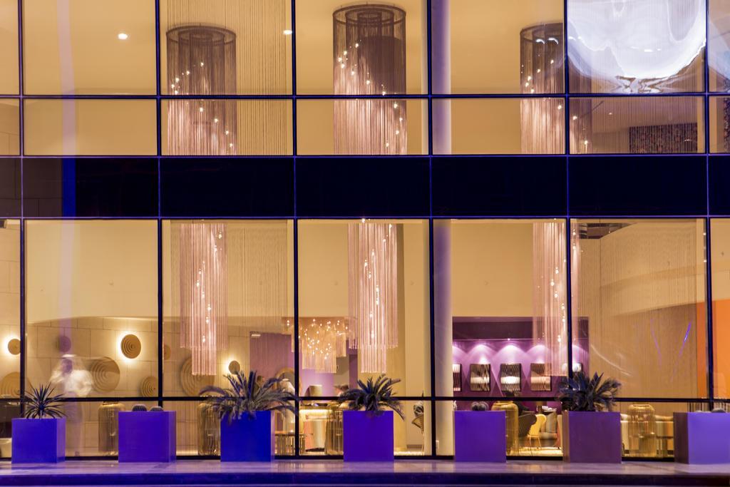 Symphony Style Hotel Kuwait Salmiya Luaran gambar The interior of the hotel
