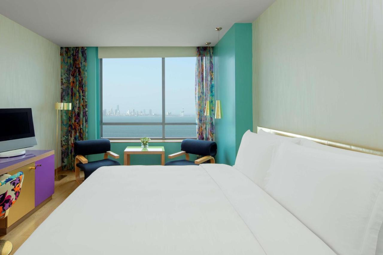 Symphony Style Hotel Kuwait Salmiya Luaran gambar A room at the hotel