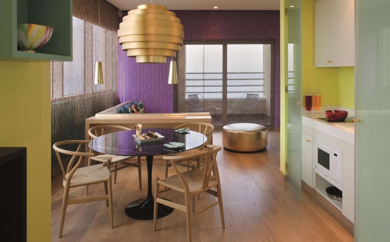 Symphony Style Hotel Kuwait Salmiya Luaran gambar A kitchen in a typical apartment