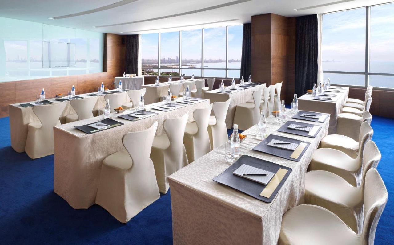Symphony Style Hotel Kuwait Salmiya Luaran gambar Meeting room